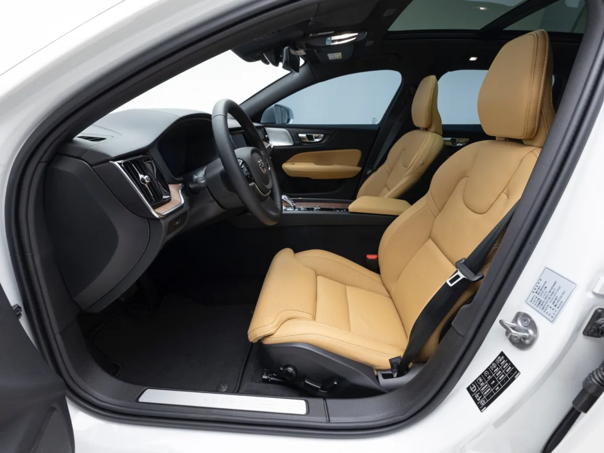 Volvo V60 interior detail