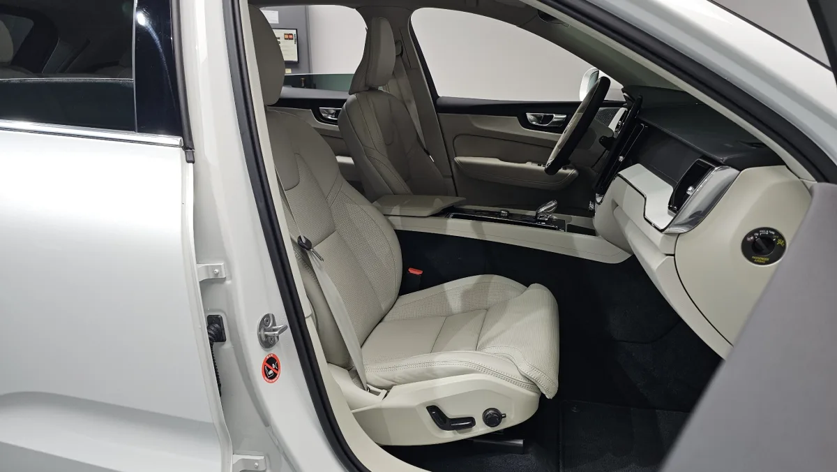 Volvo XC60 interior detail