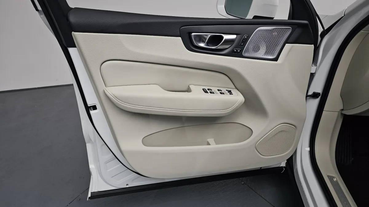 Volvo XC60 interior detail