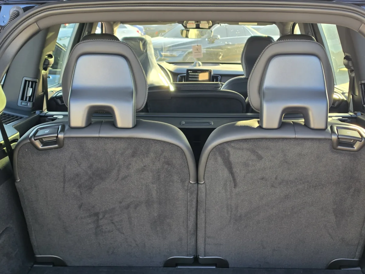 Volvo XC90 interior detail