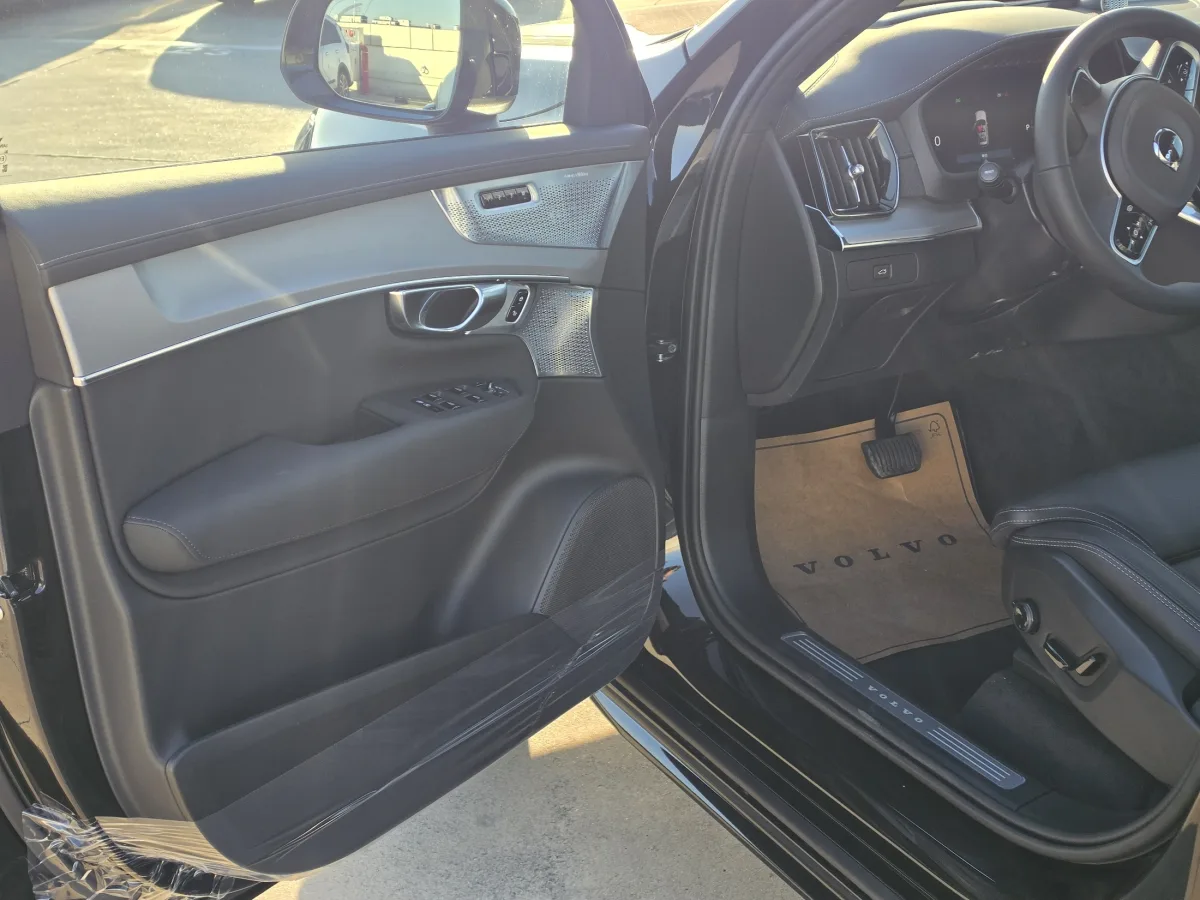 Volvo XC90 interior detail