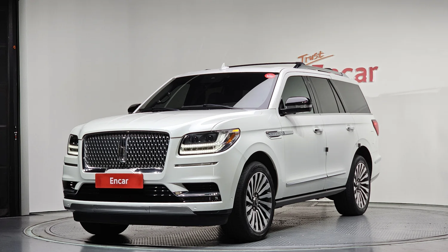 Lincoln Navigator sourced from Korea by AJ Trading